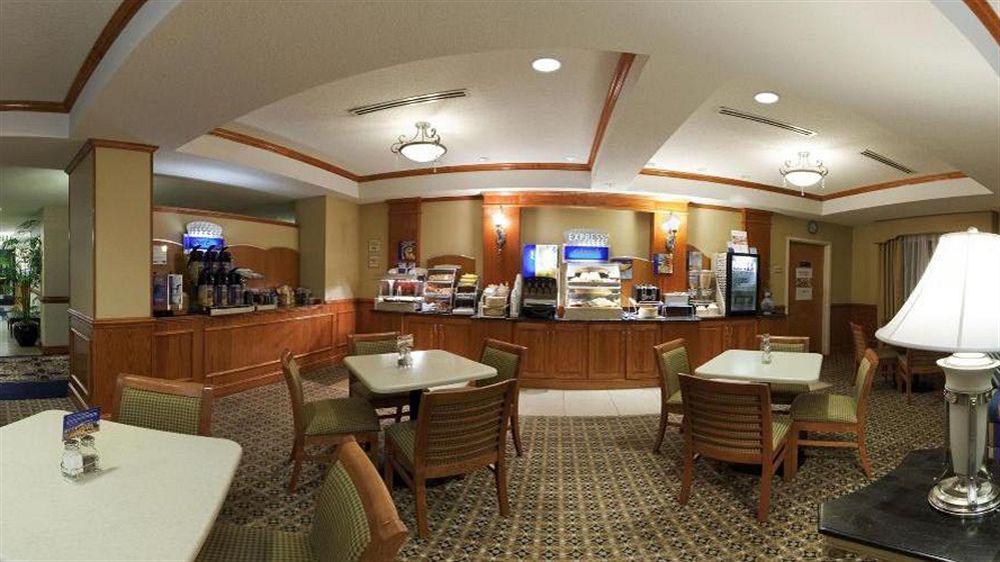 Holiday Inn Express Richmond-Brandermill-Hull Street By Ihg מראה חיצוני תמונה