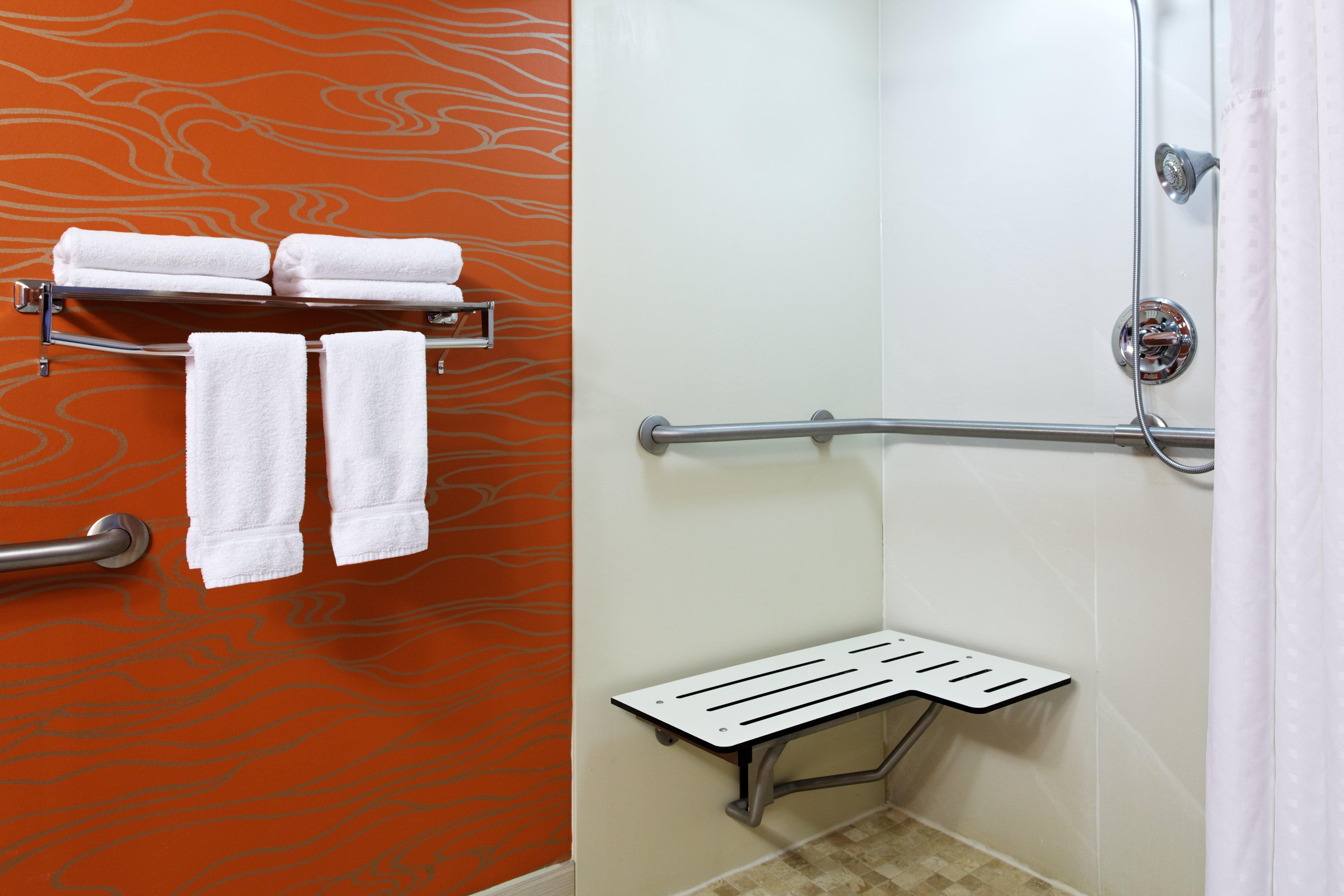 Holiday Inn Express Richmond-Brandermill-Hull Street By Ihg מראה חיצוני תמונה