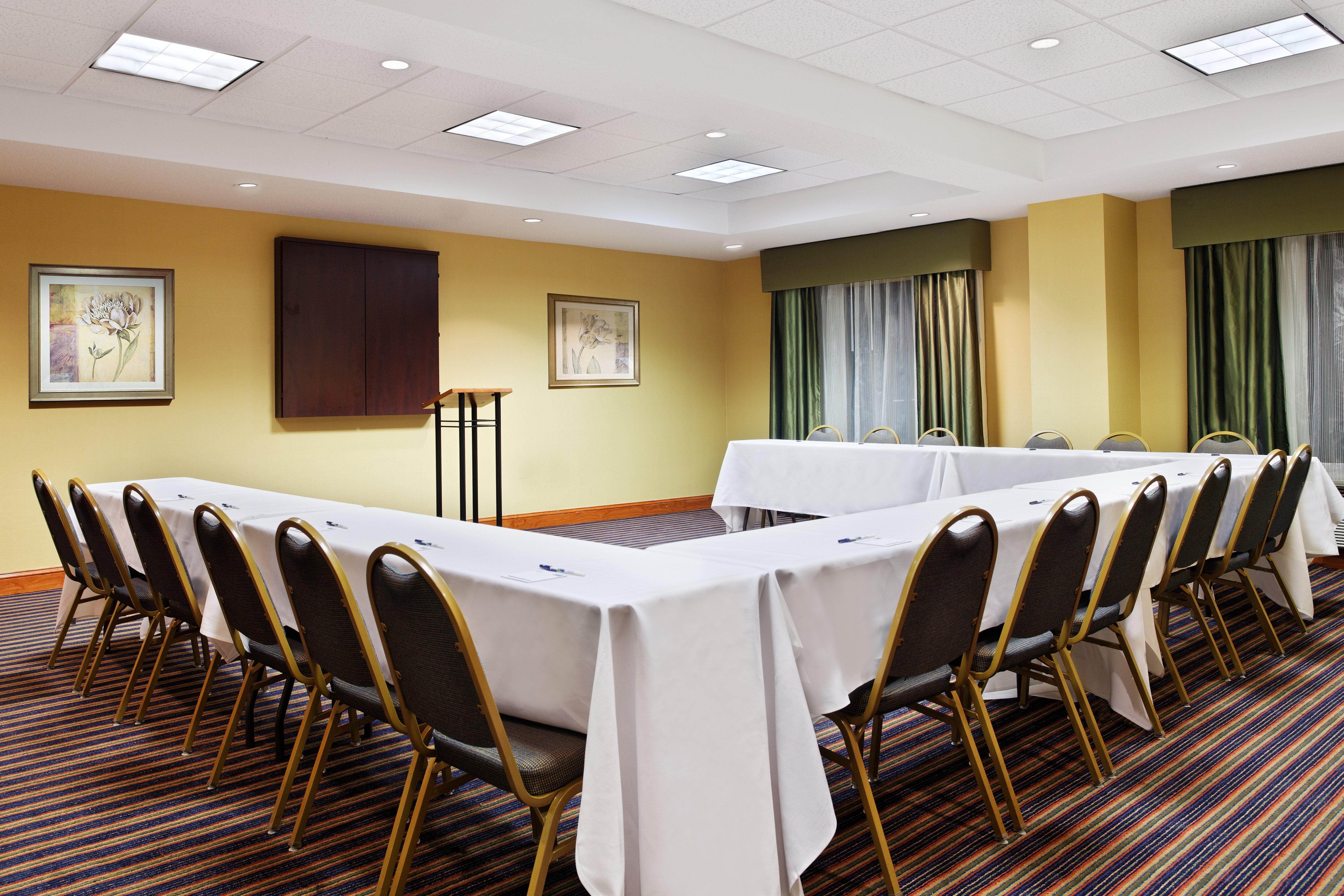 Holiday Inn Express Richmond-Brandermill-Hull Street By Ihg מראה חיצוני תמונה